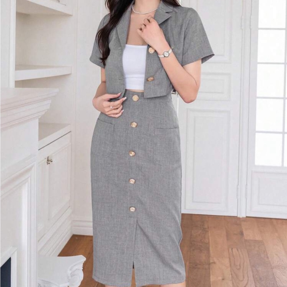 Chic Gray Button-Down Skirt Suit - image 2